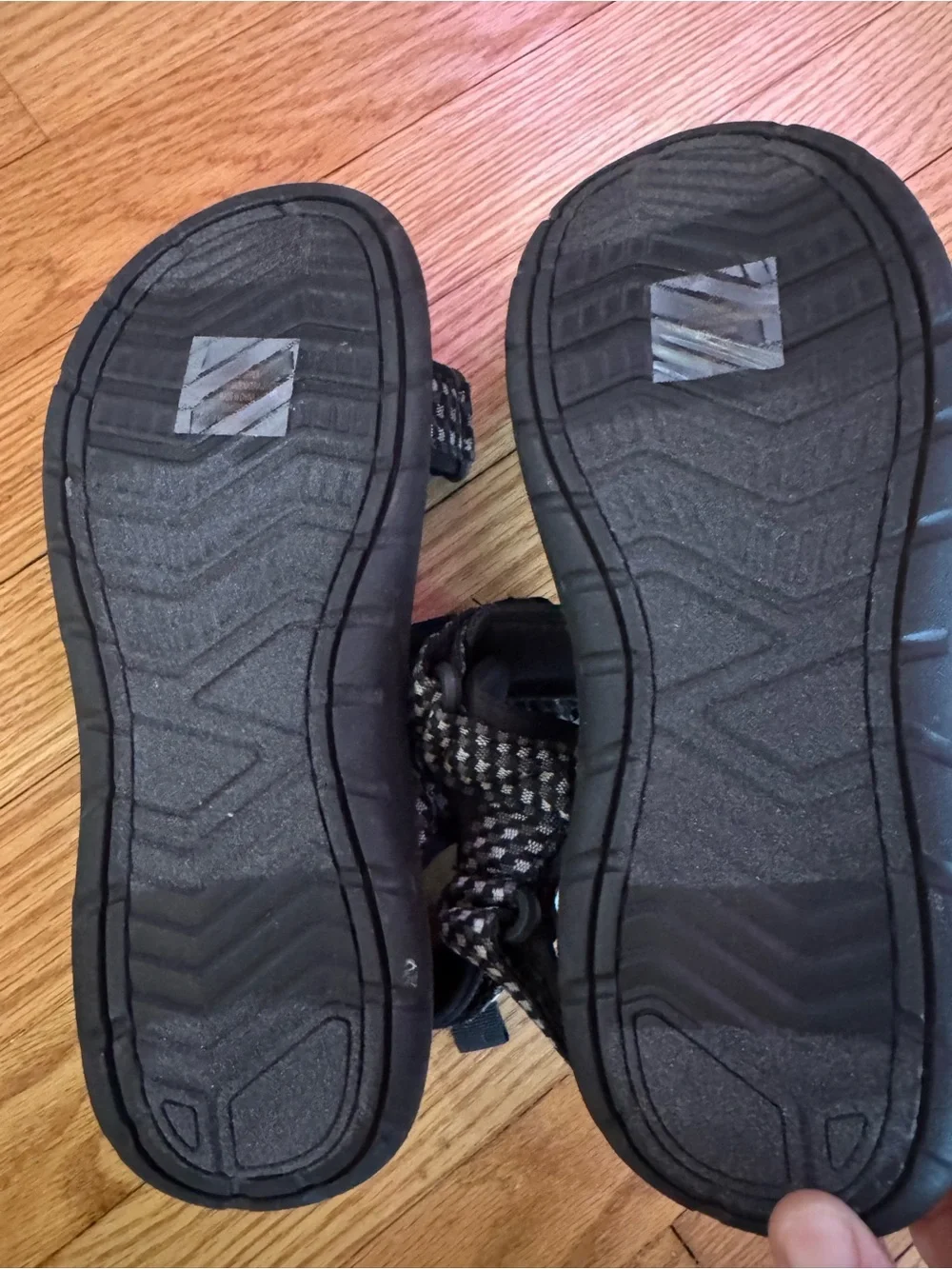 Men’s Champion sandals NWT